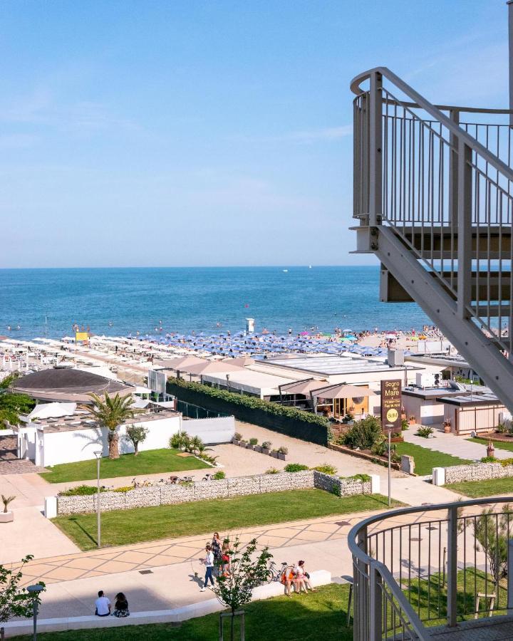 Hotel Mazzanti Морской Милан Экстерьер фото