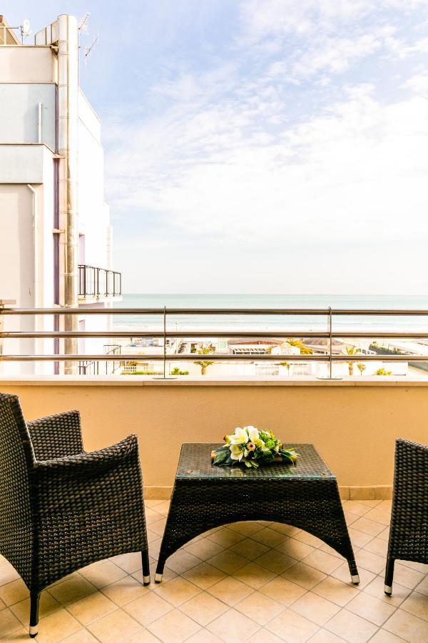Hotel Mazzanti Морской Милан Экстерьер фото